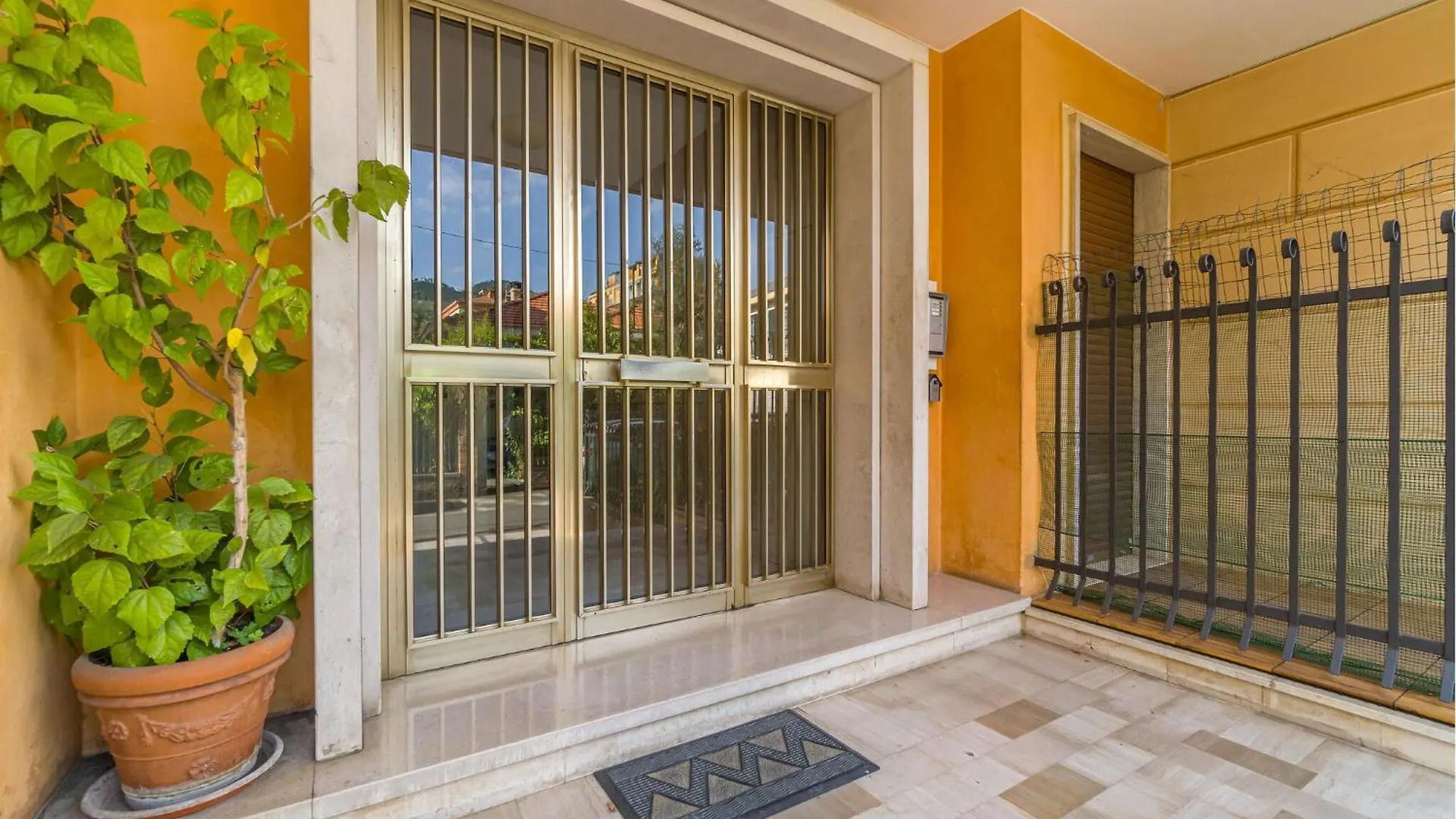 Gorgeous Apartment In Levanto With Kitchen